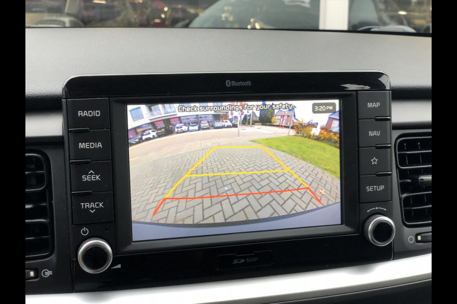 Kia Stonic 1.0 T-GDi DynamicLine | Apple CarPlay/Android Auto, Parkeersensoren, Camera, 17 inch, Navigatie, Cruise control