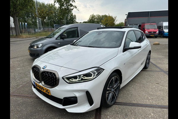 BMW 1-serie 118i 2020 140PK Executive M-Edition SPORT PANO LEER NAP