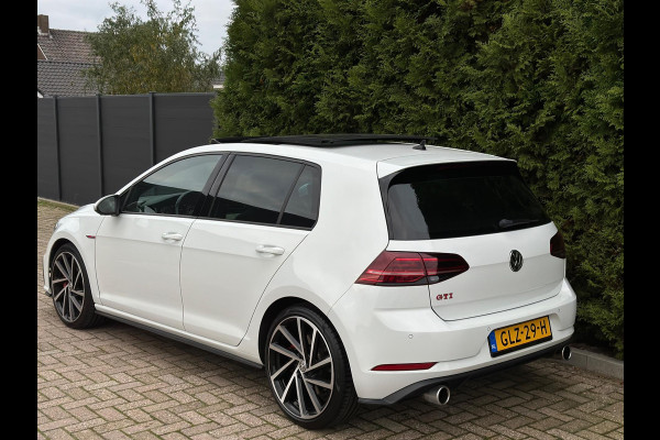 Volkswagen Golf 2.0 TSI GTI Performance Panorama CarPlay