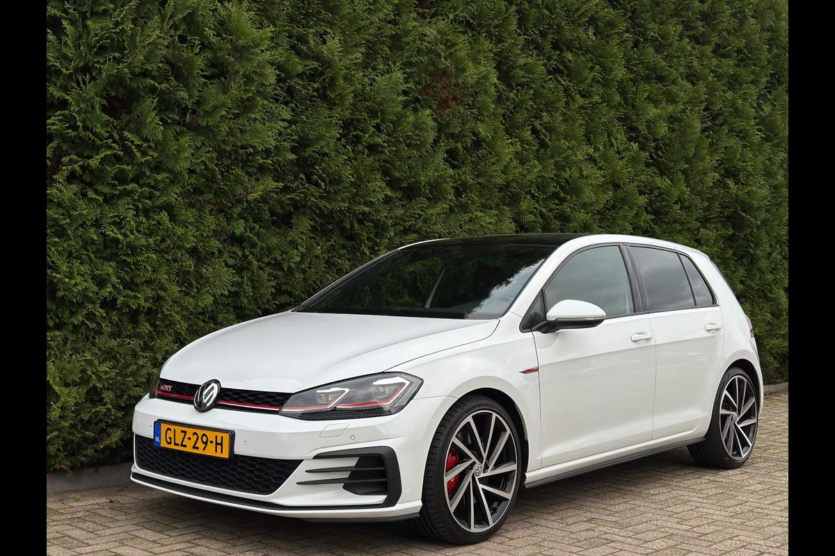 Volkswagen Golf 2.0 TSI GTI Performance Panorama CarPlay