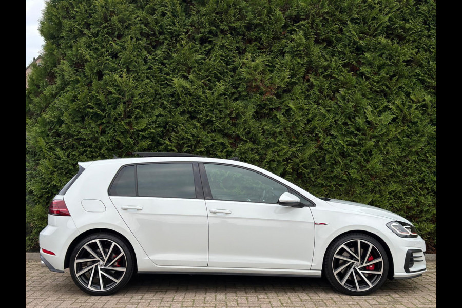 Volkswagen Golf 2.0 TSI GTI Performance Panorama CarPlay