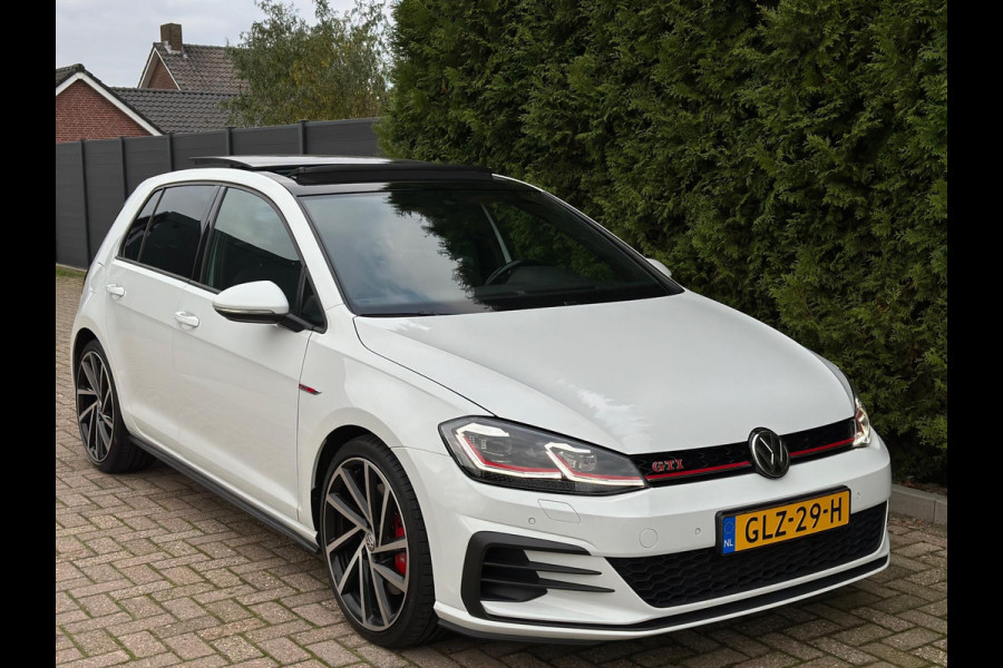 Volkswagen Golf 2.0 TSI GTI Performance Panorama CarPlay