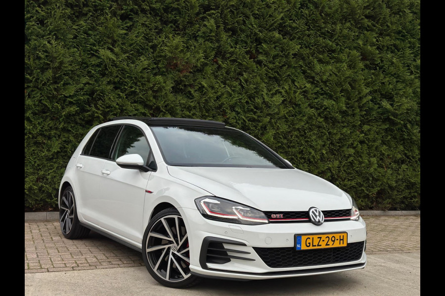 Volkswagen Golf 2.0 TSI GTI Performance Panorama CarPlay