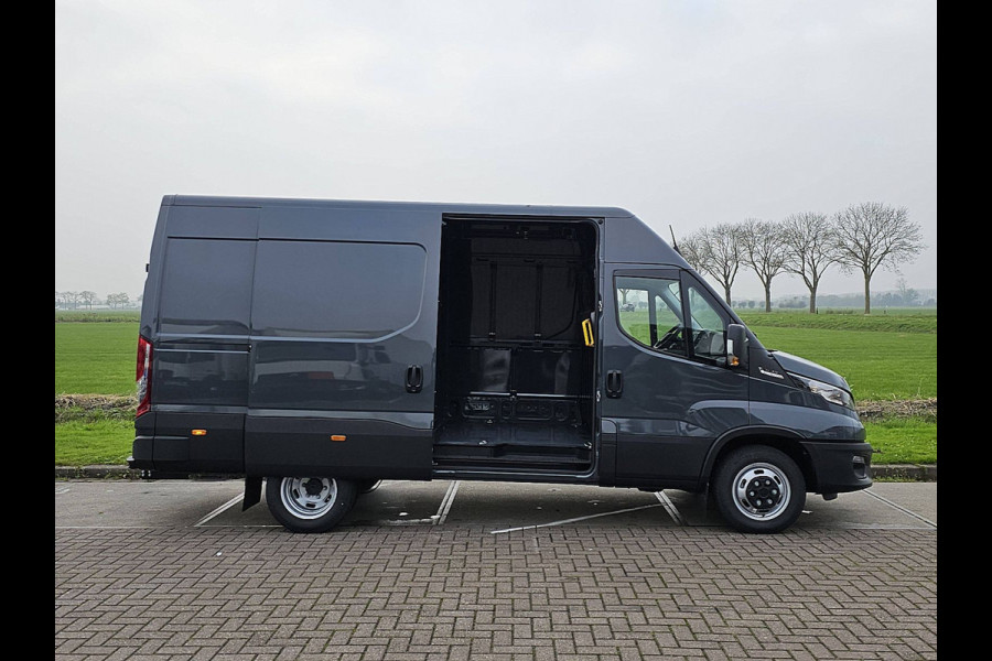 Iveco Daily 35C21V 3.0 352 L2H2 3.0Ltr 210Pk Airco Automaat Dubbellucht 3.5T-Trekhaak Nieuw Euro6 Bpm-Vrij!