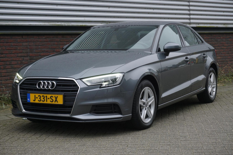 Audi A3 Limousine 30 TFSI 115PK Bi-Xenon/Navigatie/Cruise control/Parkeersensoren.