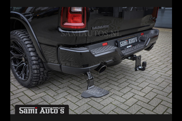 Dodge Ram PREMIUM NIGHT EDITION | MAY 2025 BOM VOL + 14.4 INCH SCHERM | LUCHTVERING | HUD | HURRICAN 420PK 636 Nm TWIN TURBO | PRIJS MET L DUBBELE CABINE | PICK UP | 5 PERSOONS | DC | GRIJSKENTEKEN | VOORRAAD NR 2232 - 3424