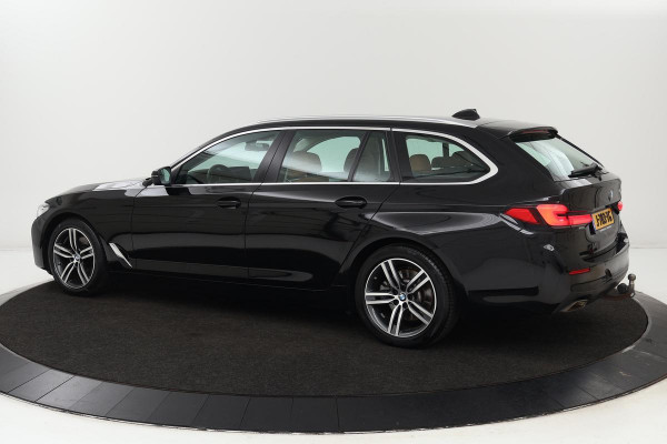 BMW 5 Serie Touring 520i High Executive | Trekhaak | Stoelverwarming | Leder | Full LED | Memory | Navigatie | Sportstuur | Carplay