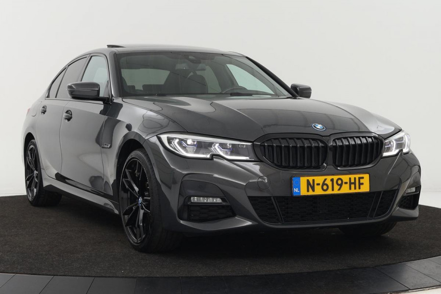 BMW 3-serie 320e M Sport | Edition Plus | Schuifdak | Camera | Trekhaak | HiFi | Park Assist | DAB+ | Carplay | Leder | Stoelverwarming