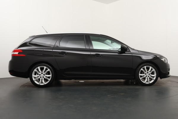 Peugeot 308 SW BWJ 2019 | 1.2 PT 111PK Executive NWE DISTRIBUTIE | CLIMA | NAVI | PANO DAK | LEER | CARPLAY |