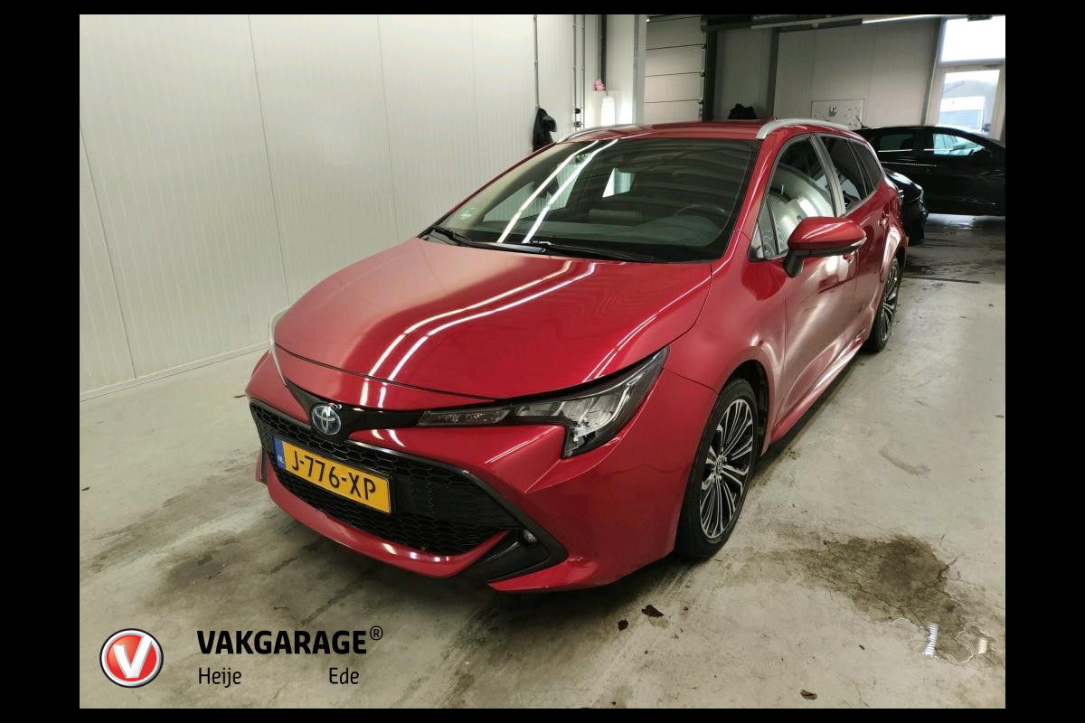 Toyota Corolla Touring Sports 1.8 Hybrid Business Plus | Camera | Trekhaak | NL-Auto |