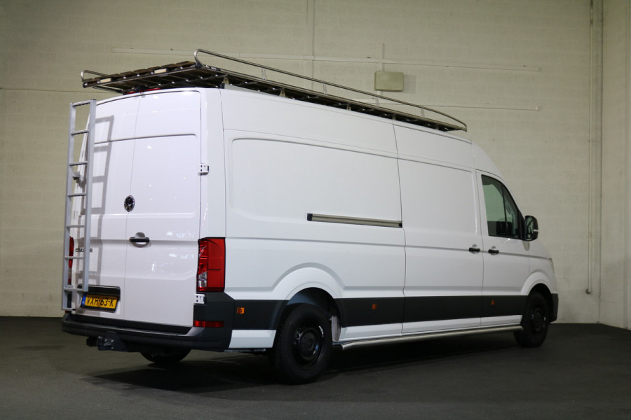 Volkswagen Crafter 2.0 TDI 177pk L4 H3 Airco Automaat Navigatie Imperiaal Trekhaak LED 2x Schuifdeur