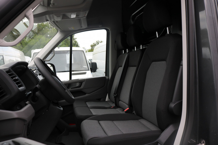 Volkswagen Crafter 2.0 TDI 177pk L3 H3 Automaat Airco Navigatie Camera Led Chauffeurstoel