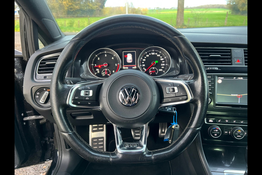 Volkswagen Golf 2.0 TDI GTD | ACC + DSG + Navi