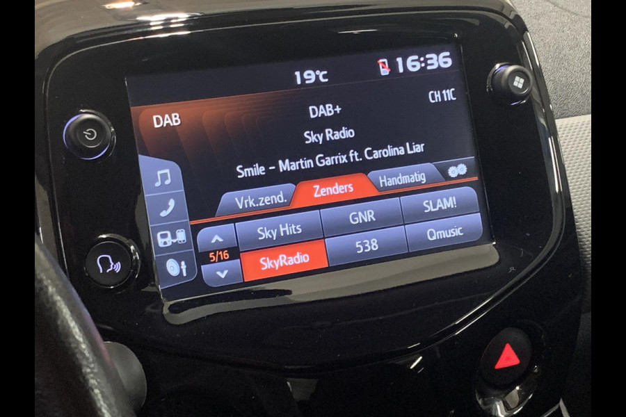 Peugeot 108 1.0 e-VTi Allure | Apple Carplay/Android Auto | Bluetooth | Achteruitrijcamera | Climate Control |