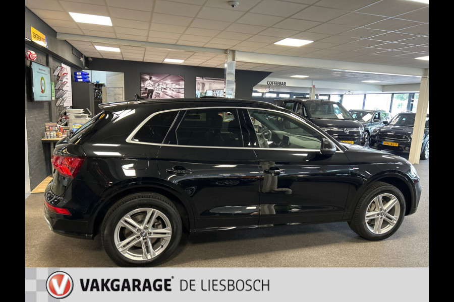 Audi Q5 55 TFSI e quattro S-line / Panorama-dak / leder-alcantara / Led-matrix