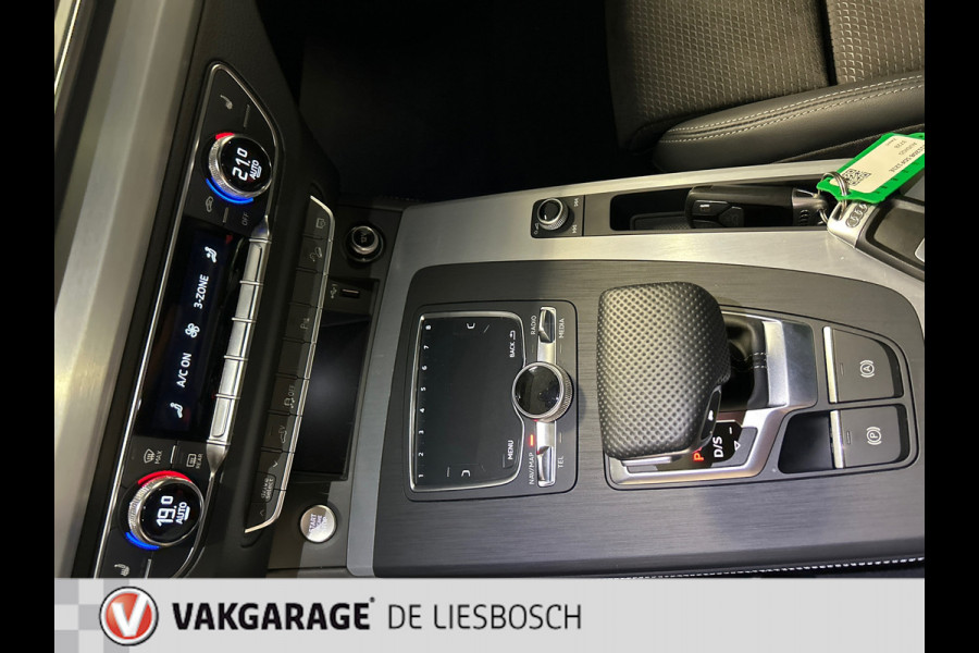 Audi Q5 55 TFSI e quattro S-line / Panorama-dak / leder-alcantara / Led-matrix