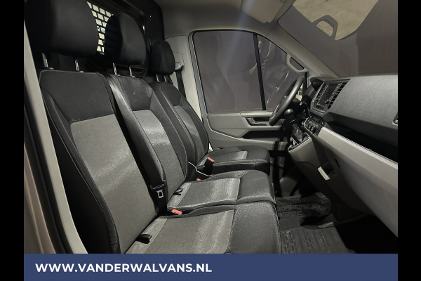 Volkswagen Crafter 2.0 TDI 140pk **BPM VRIJ voor de Ondernemer** L3H3 L2H2 Euro6 Airco | 3000kg Trekhaak | Navigatie | 3-Zits | apple carplay, android auto