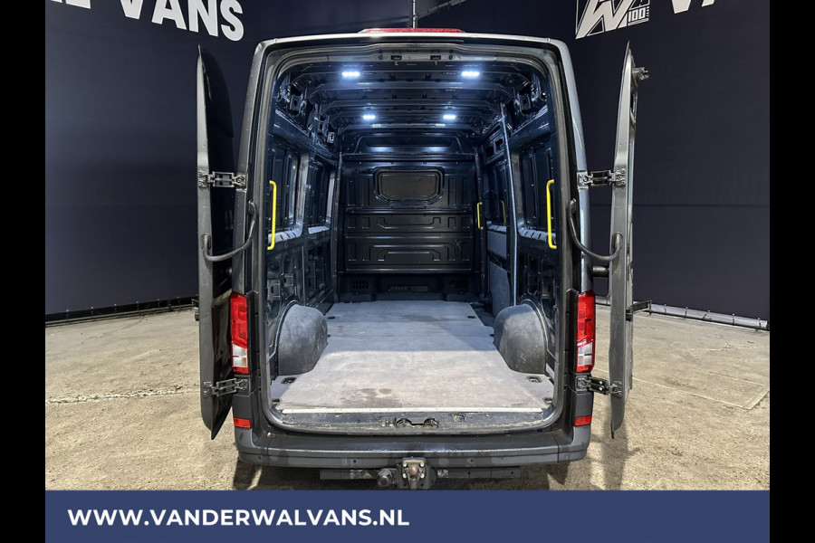 Volkswagen Crafter 2.0 TDI L3H3 L2H2 Euro6 Airco | Trekhaak | Parkeersensoren Bijrijdersbank