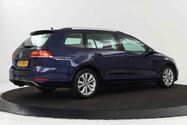 Volkswagen Golf 1.6 TDI Comfortline | Stoelverwarming | Trekhaak | Adaptive cruise | Carplay | Camera | Massage | Alcantara | Navigatie