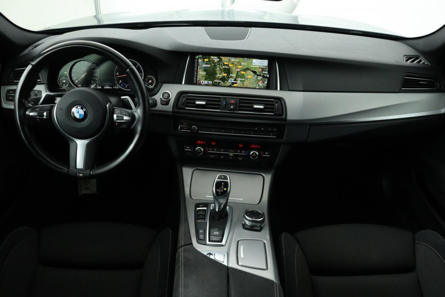 BMW 5 Serie 535d xDrive M-Sport | 367pk | Alcantara | Memory | Navigatie | PDC | Sportstoelen | Xenon | Bluetooth