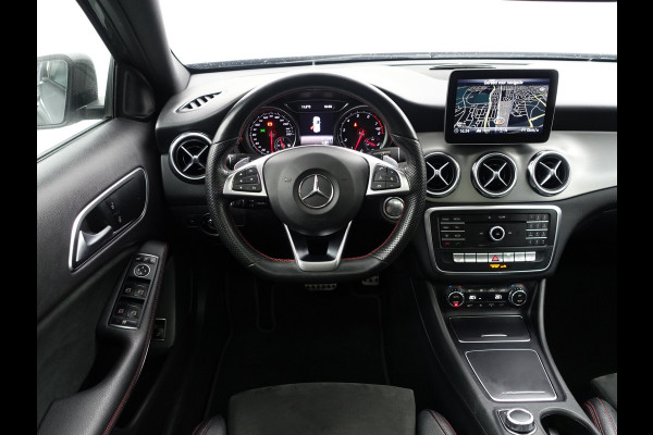 Mercedes-Benz GLA 180 AMG Night Edition Aut- Panodak I Sfeerverl. I Leer I Camera I Stoelverw.