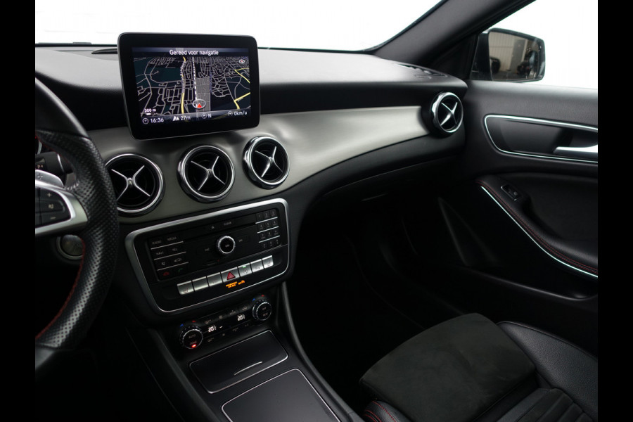 Mercedes-Benz GLA 180 AMG Night Edition Aut- Panodak I Sfeerverl. I Leer I Camera I Stoelverw.