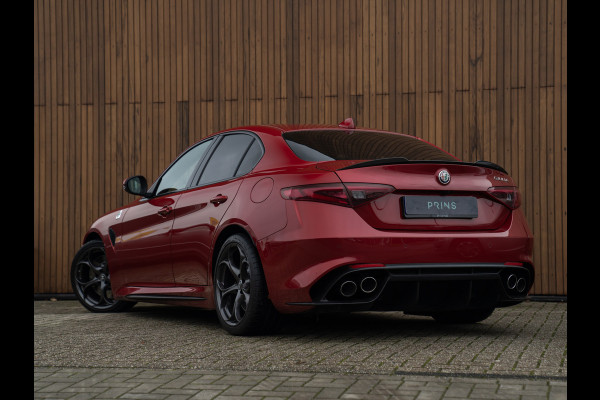 Alfa Romeo Giulia 2.9 V6 Quadrifoglio | Carbon stoelen | Top onderhouden