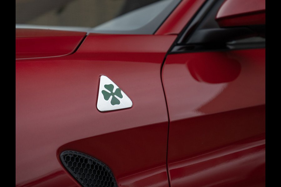 Alfa Romeo Giulia 2.9 V6 Quadrifoglio | Carbon stoelen | Top onderhouden