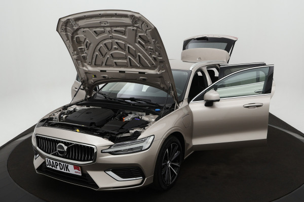 Volvo V60 BWJ 2023 / 2.0 T6 350PK Recharge AWD Core Bright | CLIMA | CAMERA A | NAVI | CRUISE | STOEL VERW. | STUURWIEL VERW. |