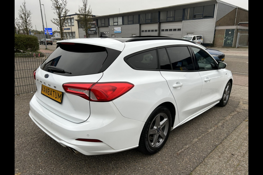 Ford FOCUS Wagon 1.5 EcoBoost ST Line Panodak Automaat