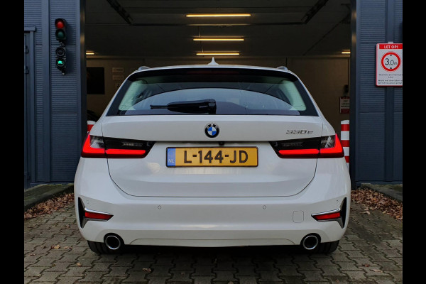 BMW 3 Serie Touring 330e High Executive / ONDERHOUDSCONTR. / ELEKTR. TREKH. / PANO / LASER / KEYLESS / HEAD-UP / ACC / HARM-KARD.!