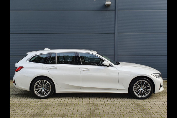 BMW 3 Serie Touring 330e High Executive / ONDERHOUDSCONTR. / ELEKTR. TREKH. / PANO / LASER / KEYLESS / HEAD-UP / ACC / HARM-KARD.!