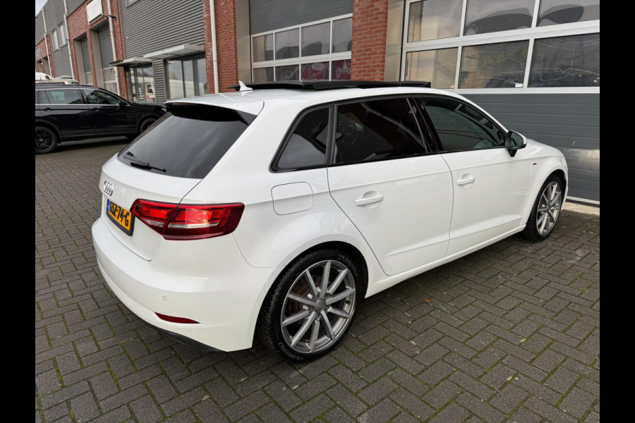 Audi A3 1.5 TFSI CoD S-Tronic S Line LED Pano Navi Camera