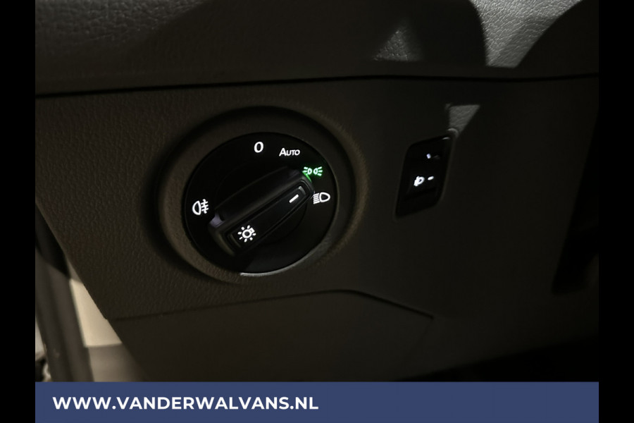 Volkswagen Crafter 2.0 TDI 141pk L5H3 L4H2 Euro6 Airco | Camera | Apple Carplay | Android Auto Cruisecontrol, Chauffeursstoel, Parkeersensoren, Bijrijdersbank