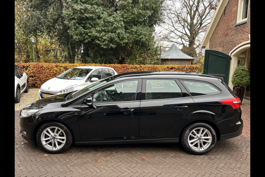 Ford FOCUS Wagon 1.0 125pk L. Edition Navi, Carplay, LMV, Trekhaak, PDC