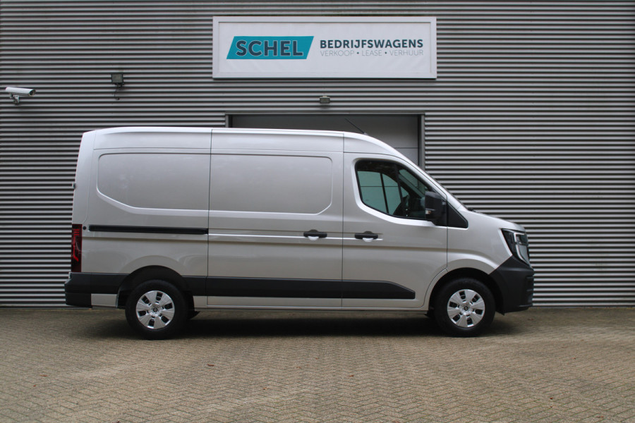 Renault Master T35 2.0 dCi 170pk L2H2 Extra - 2x Schuifdeur - Navigatie - Blind Spot - Camera - Stoelverwarming - Verwarmde voorruit - Rijklaar