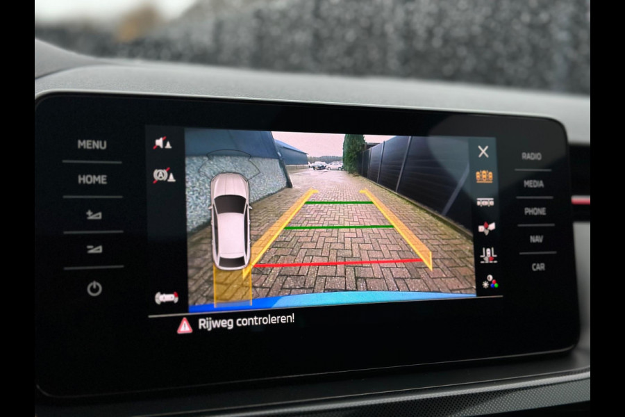 Škoda SCALA 1.0 TSI Monte Carlo CarPlay Panorama