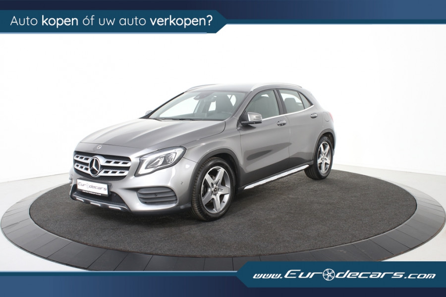 Mercedes-Benz GLA 180 AMG-Line *Navigatie*Leer*Camera*LED*