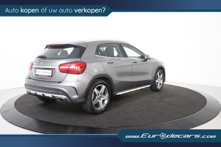 Mercedes-Benz GLA 180 AMG-Line *Navigatie*Leer*Camera*LED*