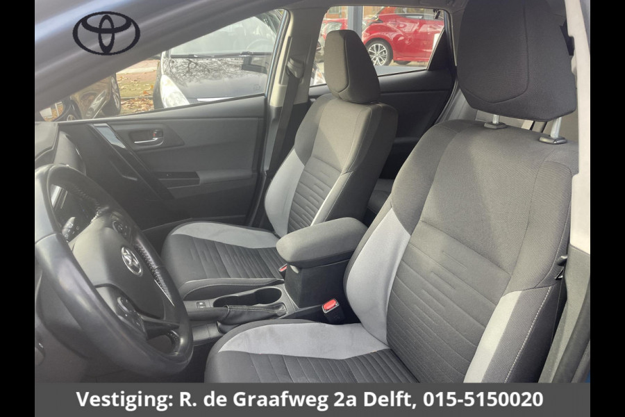 Toyota Auris 1.8 Hybrid Dynamic | Parkeersensoren | Parkeerhulpcamera | Climate Control