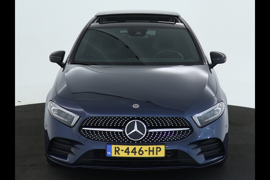 Mercedes-Benz A-Klasse 180 Business Solution AMG | Panoramadak | 5 spaaks Lichtmetalen velgen | MBUX wide screen | Navigatie | Parking support | Inclusief 24 maanden MB Certified garantie voor Europa.