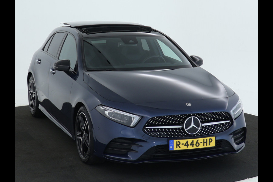 Mercedes-Benz A-Klasse 180 Business Solution AMG | Panoramadak | 5 spaaks Lichtmetalen velgen | MBUX wide screen | Navigatie | Parking support | Inclusief 24 maanden MB Certified garantie voor Europa.