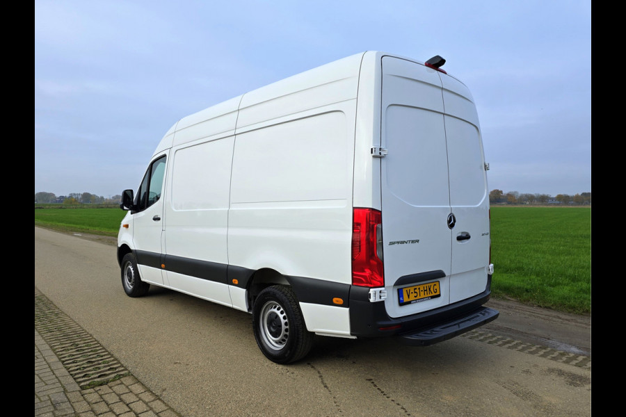 Mercedes-Benz Sprinter 317 1.9 CDI L2 H2 RWD - Euro 6 - 170 Pk - Navi - MBUX - ParkeerCamera - StoelVerwarming