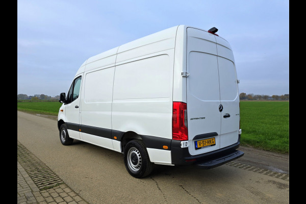 Mercedes-Benz Sprinter 317 1.9 CDI L2 H2 RWD - Euro 6 - 170 Pk - Navi - MBUX - ParkeerCamera - StoelVerwarming