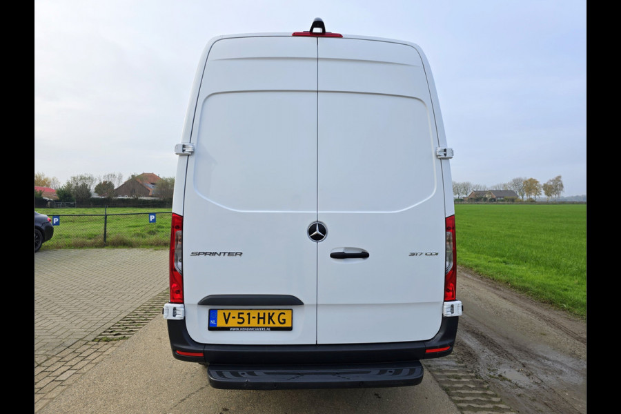 Mercedes-Benz Sprinter 317 1.9 CDI L2 H2 RWD - Euro 6 - 170 Pk - Navi - MBUX - ParkeerCamera - StoelVerwarming