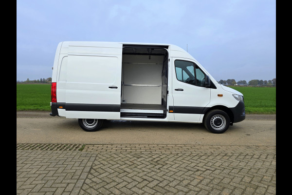 Mercedes-Benz Sprinter 317 1.9 CDI L2 H2 RWD - Euro 6 - 170 Pk - Navi - MBUX - ParkeerCamera - StoelVerwarming