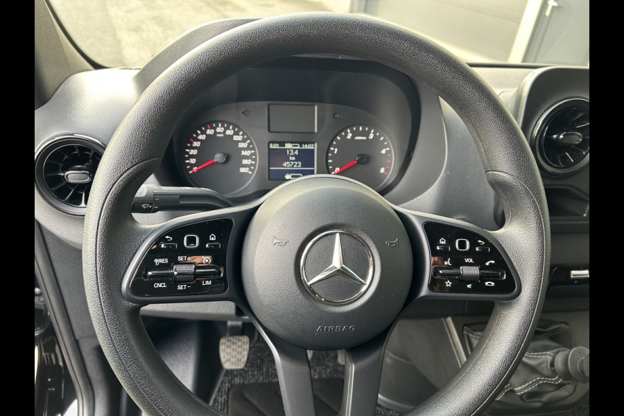 Mercedes-Benz Sprinter 317 CDI L3 H2 MBUX / Camera / Parkeersensoren / Carplay navigatie / Cruise control / Airco / 270 Graden achterdeuren