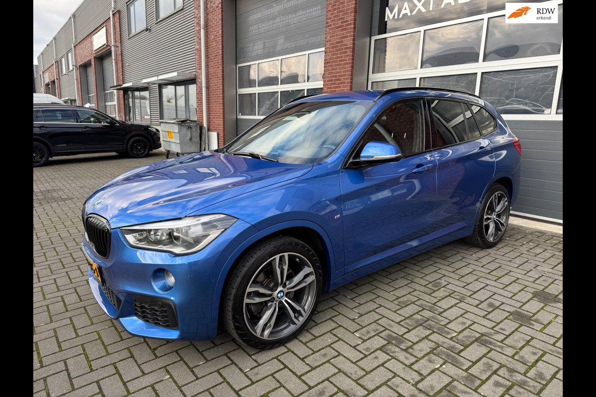 BMW X1 XDrive20i 192PK M-Sport LED HUD Navi Camera Keyless