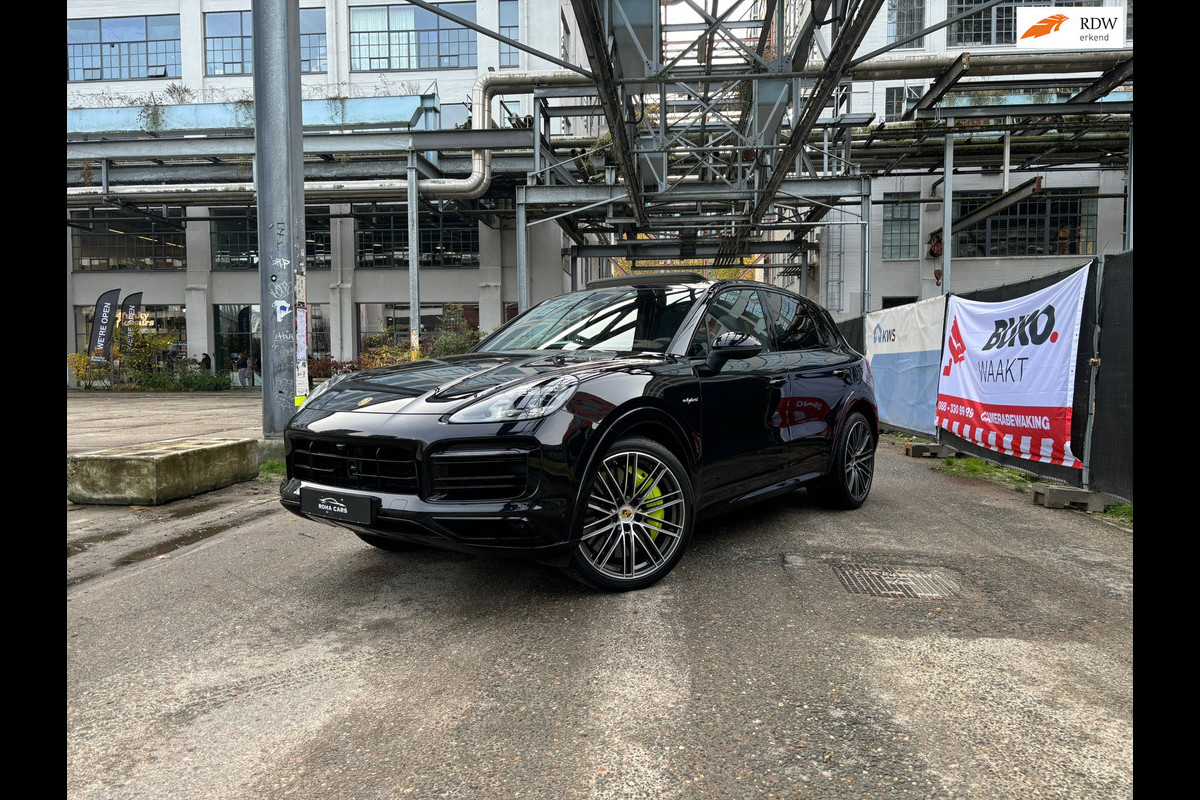 Porsche Cayenne 3.0 E-Hybrid Pano Keramisch Full optie