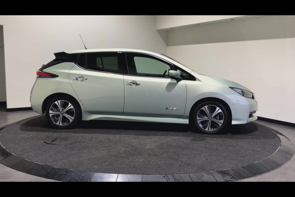 Nissan Leaf 2.ZERO EDITION 40 kWh | Stoelverwarming | Adaptive cruise control | Rondomzicht camera | SoH ( batterijtest ) 87,55 % score